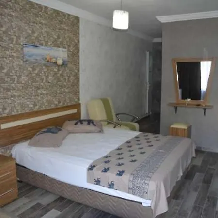 Ege Apart & Hotel Ayvalik Exterior photo